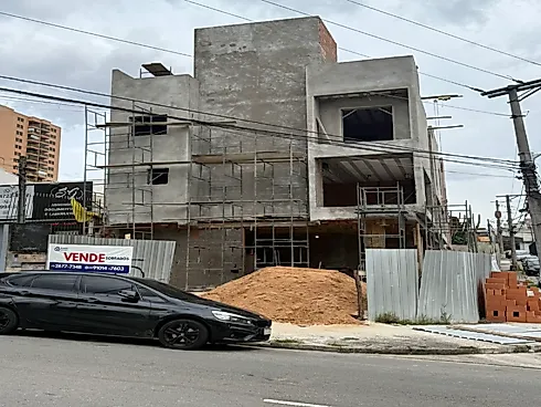Sobrado Geminado com 3 quartos em Vila Bastos, Santo André