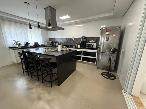 Casa dos Sonhos no Alphaville Campinas: 5 Suítes, Piscina Infinita e Design Impecável! - Foto 7