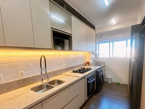Apartamento Mobiliado | 80m² | 3 Dormitórios (1 Suíte) | Sacada Privativa e Excelente Distribuição dos Ambientes. - Foto 10