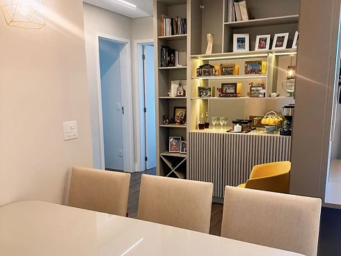 Apartamento Mobiliado | 80m² | 3 Dormitórios (1 Suíte) | Sacada Privativa e Excelente Distribuição dos Ambientes. - Foto 13