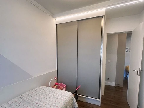Apartamento Mobiliado | 80m² | 3 Dormitórios (1 Suíte) | Sacada Privativa e Excelente Distribuição dos Ambientes. - Foto 6