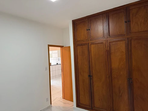 Casa no Jardim dos Oliveiras | 4 Dormitórios (1 Suíte) | 3 Banheiros + Lavabo | Conforto e Excelente Distribuição - Foto 11
