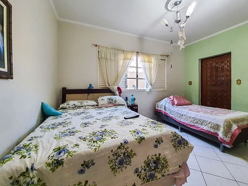 Casa no Jardim Eulina | 700m² de Terreno | 4 Dormitórios (3 Suítes) | Piscina e Ampla Área de Lazer - Foto 16