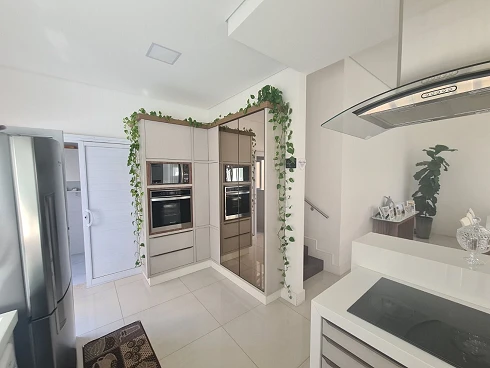 Casa no Swiss Park | 360m² de Terreno | 4 Dormitórios (2 Suítes) | Piscina Aquecida | Pronta para Morar - Foto 7