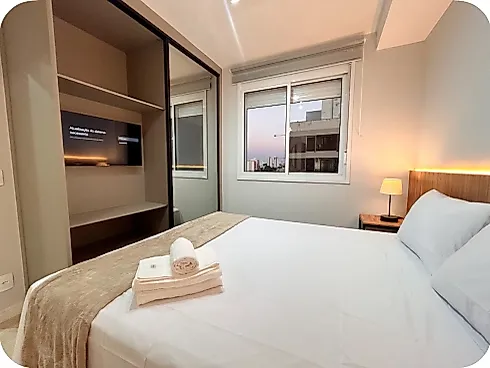 Apartamento 2 Dormitórios no Centro Operando com Airbnb - Foto 18