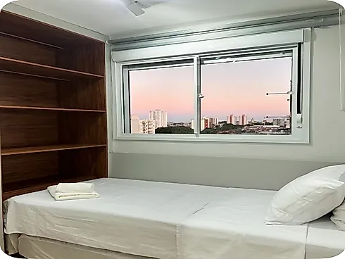 Apartamento 2 Dormitórios no Centro Operando com Airbnb - Foto 21