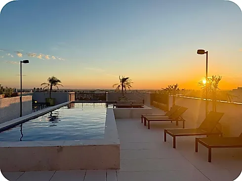 Apartamento 2 Dormitórios no Centro Operando com Airbnb - Foto 1