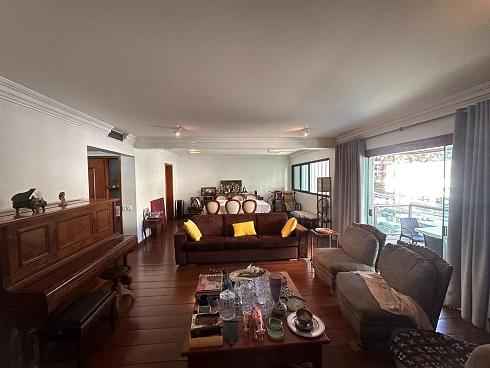 Apartamento em Cambuí, Campinas