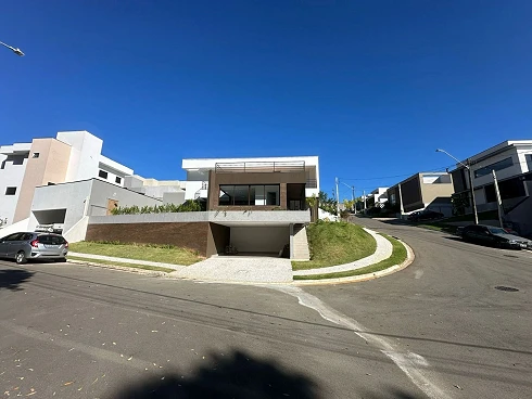 Casa em condomínio em Chácaras Silvania, Valinhos