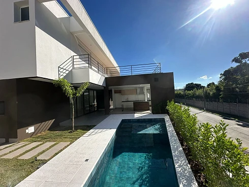 Casa em condomínio em Chácaras Silvania, Valinhos