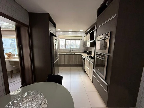 Penthouse Exclusiva no Cambuí com 247M2 | 3 Suítes | 4 Vagas | Jacuzzi - Foto 6