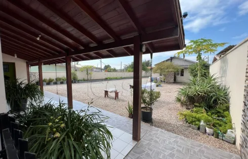 Casa com 4 quartos em Barra do Aririú, Palhoça