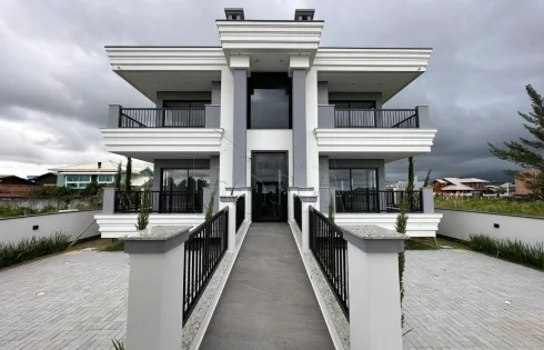 Apartamento com 3 quartos em Praia da Pinheira, Palhoça