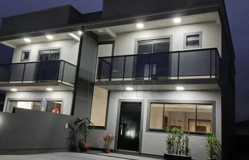 Sobrado Geminado com 3 quartos em Praia do Sonho, Palhoça