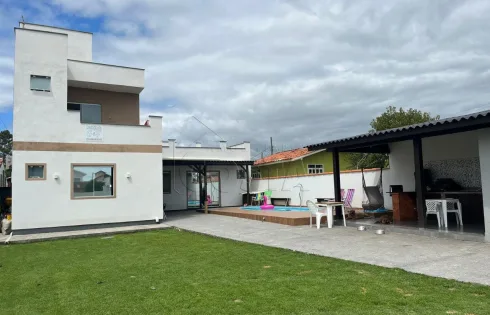 Casa com 3 quartos em Praia da Pinheira, Palhoça