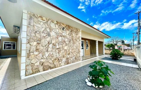 Casa com 3 quartos em Barra do Aririú, Palhoça