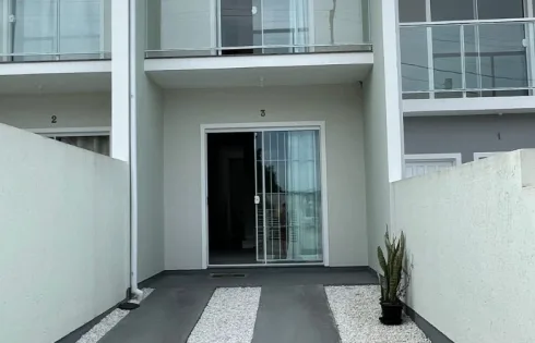 Sobrado Geminado com 2 quartos em Potecas, São José