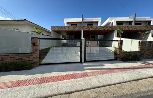Sobrado Geminado com 3 quartos em Pagani, Palhoça