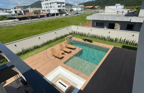 Casa com 5 quartos em Ingleses do Rio Vermelho, Florianópolis