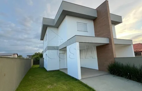 Casa com 3 quartos em Praia da Pinheira, Palhoça