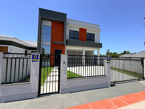 Casa com 3 quartos em Barra do Aririú, Palhoça