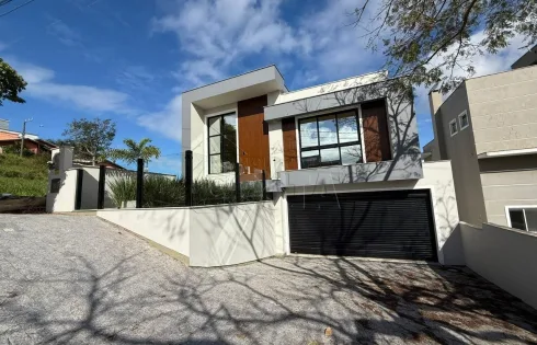 Casa com 4 quartos em Pedra Branca, Palhoça