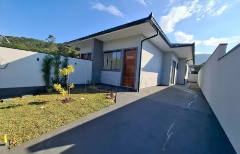 Casa Geminada com 2 quartos em Loteamento Bosque São José, São José