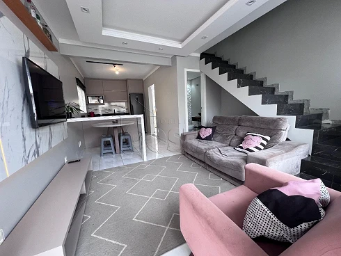 Sobrado Geminado com 2 quartos em Bela Vista, Palhoça