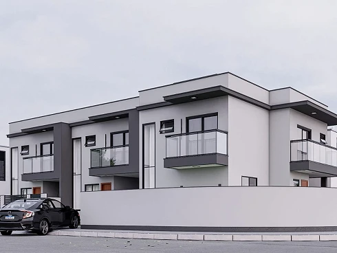 Sobrado Geminado com 3 quartos em Potecas, São José