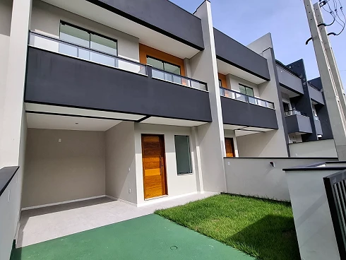 Sobrado Geminado com 3 quartos em Forquilhas, São José