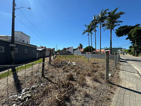 Terreno em Praia de Fora, Palhoça