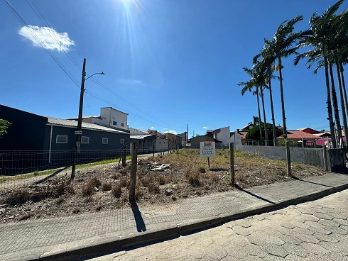 Terreno em Praia de Fora, Palhoça