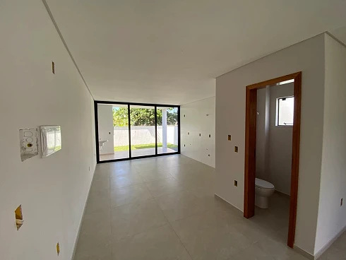 Sobrado geminado em Aririú, Palhoça