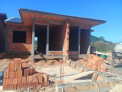 Casa geminada em Varginha, Santo Amaro da Imperatriz