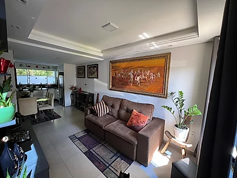 Sobrado geminado em Forquilhas, São José