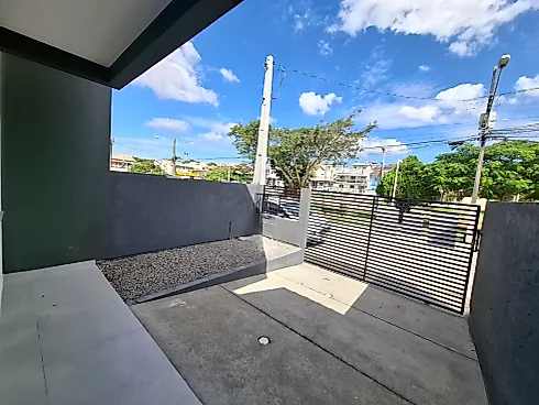 Sobrado geminado em Forquilhas, São José