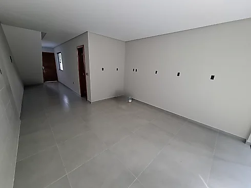 Sobrado geminado em Forquilhas, São José