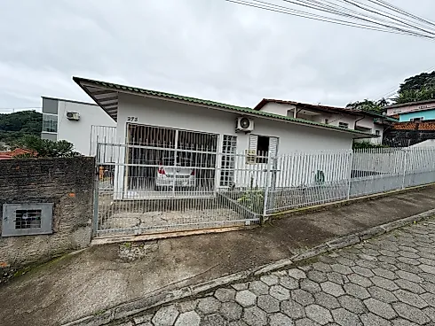 Casa com 2 quartos em Forquilhinha, São José