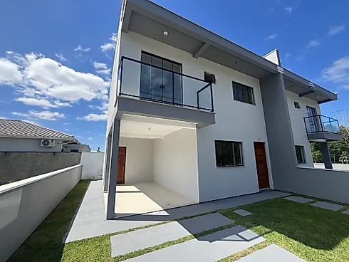 Sobrado Geminado com 3 quartos em Forquilhas, São José