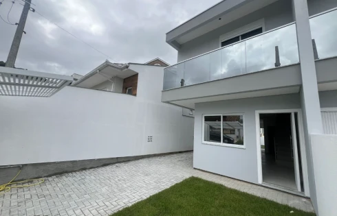 Sobrado geminado em São Sebastião, Palhoça