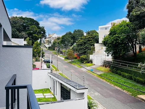 Sobrado geminado em Santa Felicidade, Curitiba