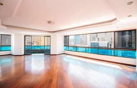 Apartamento com 3 Quartos e 3 Banheiros