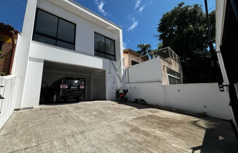 Casa com 2 quartos em Ponta de Baixo, São José