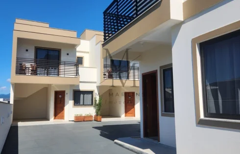 Sobrado com 6 quartos em Ponta do Papagaio, Palhoça