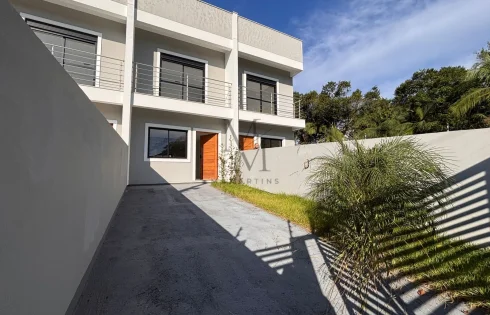 Casa com 2 quartos em Aririu, Palhoça