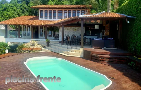 Casa com 5 quartos em Centro, São José