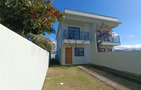 Sobrado com 3 quartos em Ponta do Papagaio, Palhoça