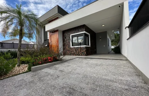 Casa com 3 quartos em Potecas, São José