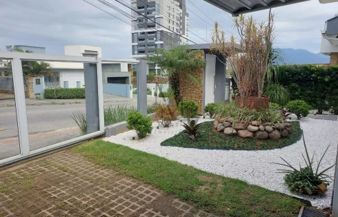 Casa com 4 quartos em Pedra Branca, Palhoça