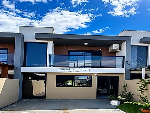 Sobrado Geminado com 2 quartos em Sertão do Maruim, São José